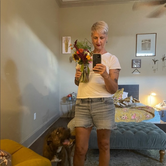 Meet your Posher, Joelle - Picture 3 of 5